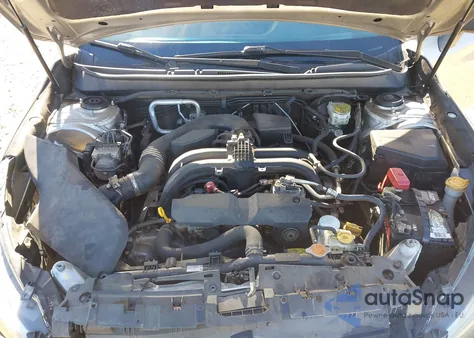 2019 Subaru Legacy 2.5I z USA, uszkodzony, nr VIN 4S3BNAB65K3023910